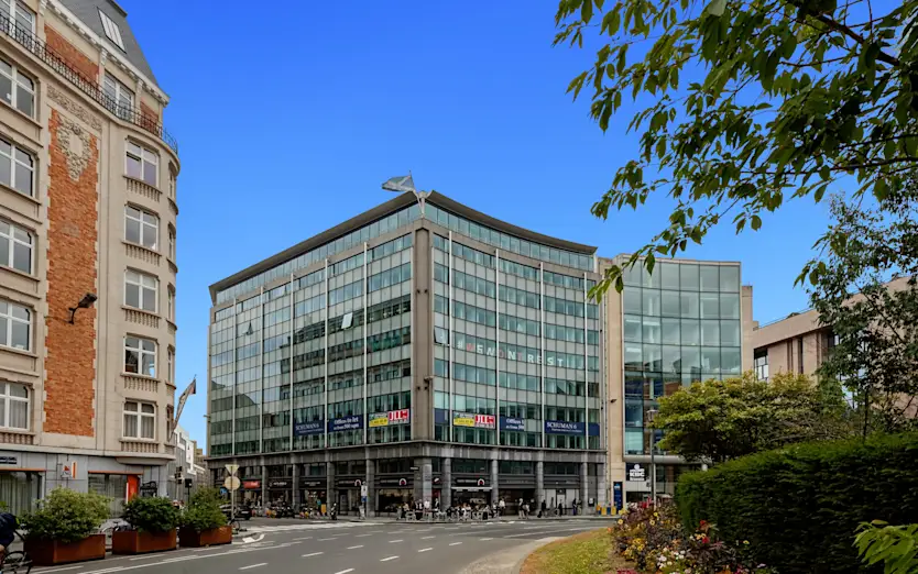 Zakelijk Luxaflex project refurbischen Brussel Schumanplein